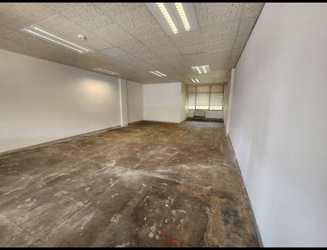 96M² OFFICE TO LET IN VORNA VALLEY